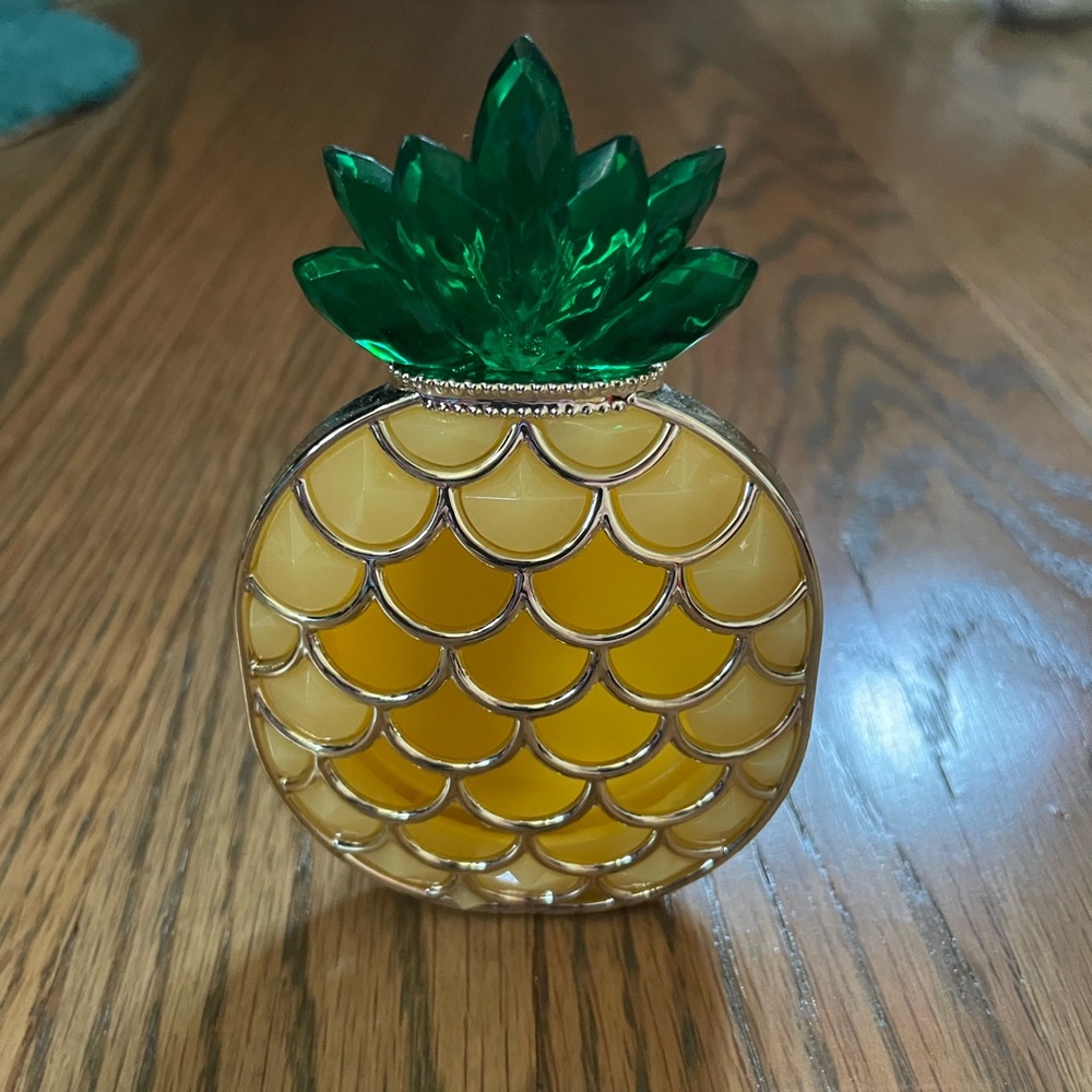 Bath & Body Works Pineapple Decor with Green and Yellow Accents
